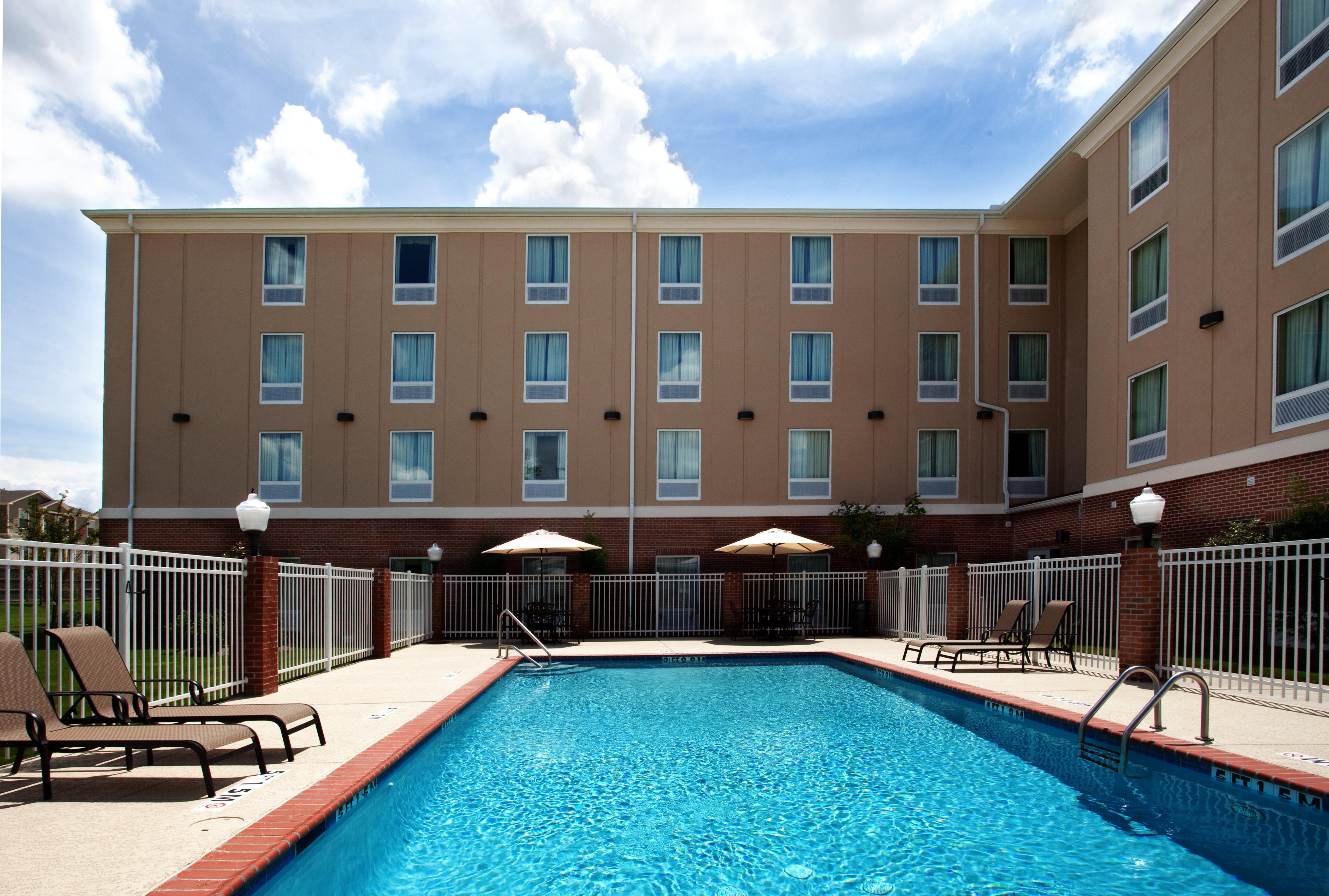Holiday Inn Express & Suites Baton Rouge East By Ihg Prairieville Exterior foto